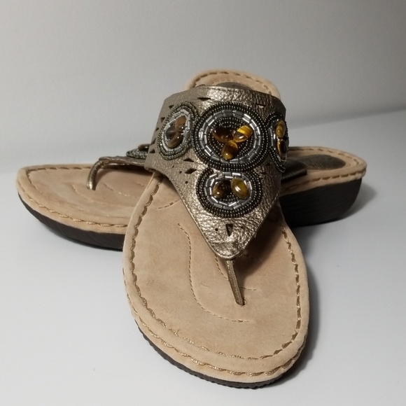 clarks artisan flip flops